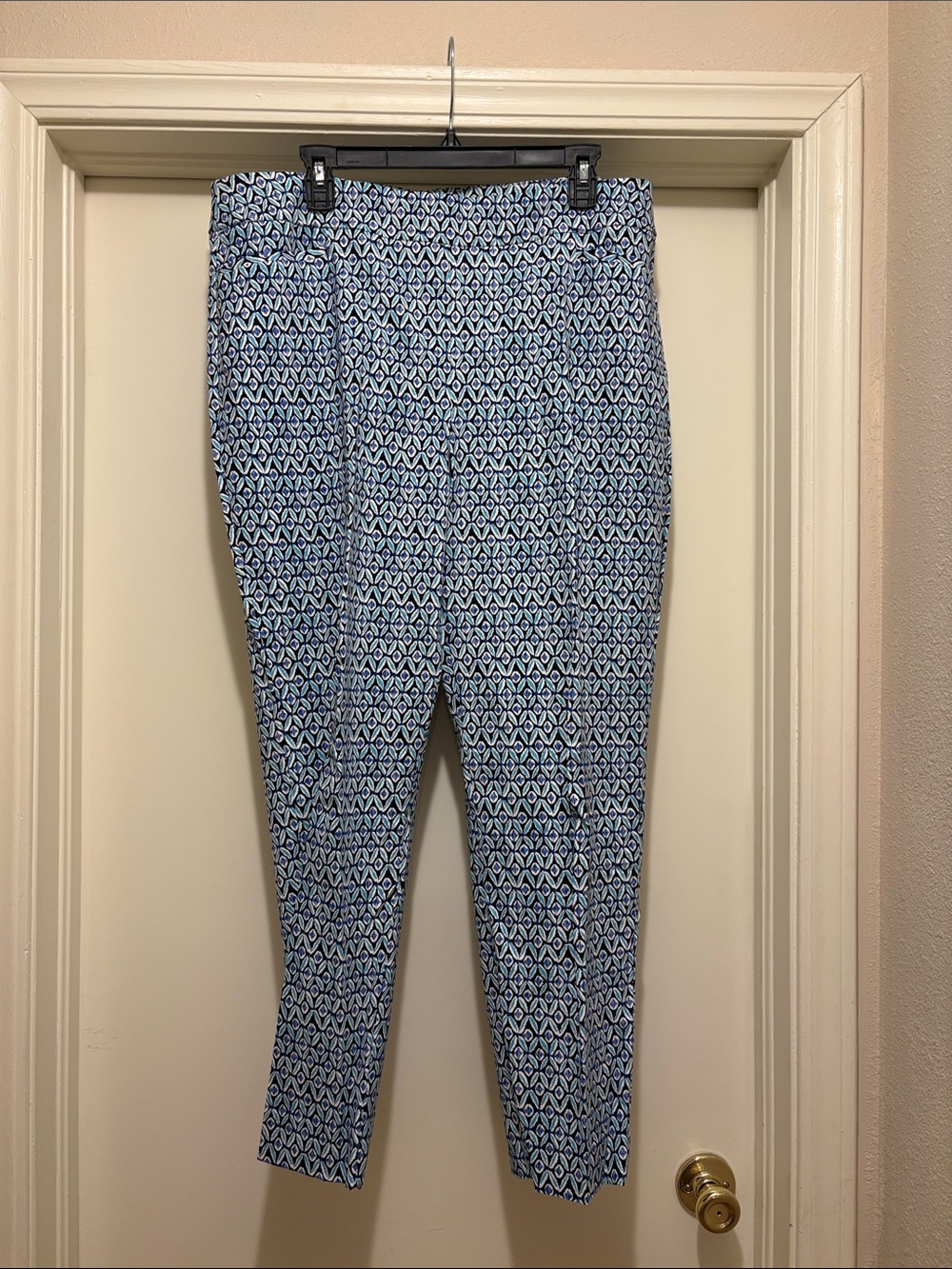 Chico's Blue White Geometric Straight Leg Pants